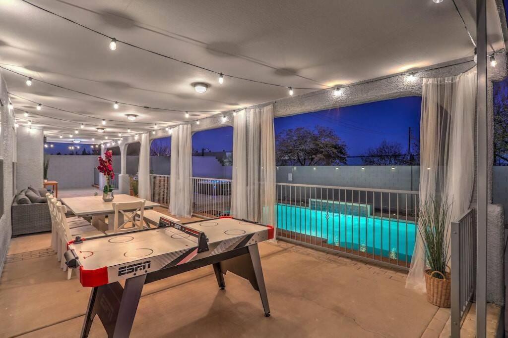 Cozy Desert Retreat - Pool, Spa, Views Henderson Luaran gambar