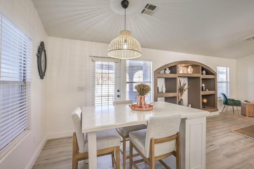 Cozy Desert Retreat - Pool, Spa, Views Henderson Luaran gambar