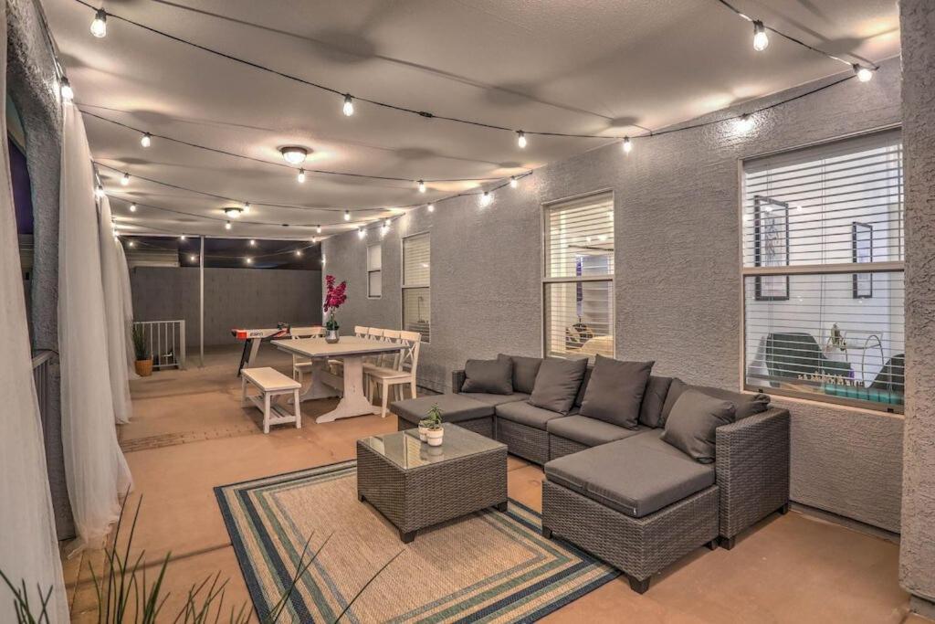 Cozy Desert Retreat - Pool, Spa, Views Henderson Luaran gambar